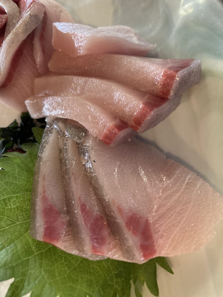 ぶり刺身定食の　ブリ拡大写真