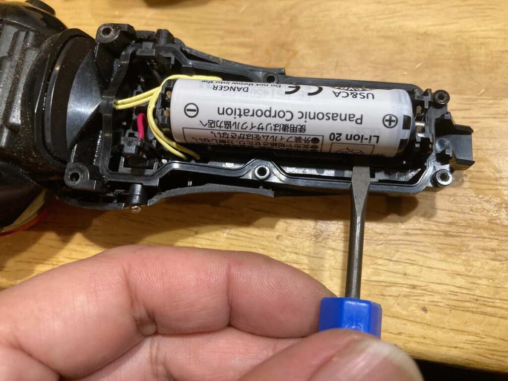 シェイバー ラムダッシュ ES-ST27の分解写真