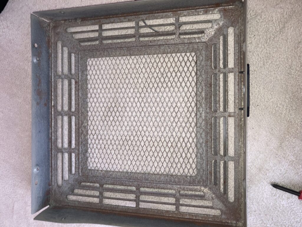 こたつヒーターカバーの掃除後でホコリが除去された状態