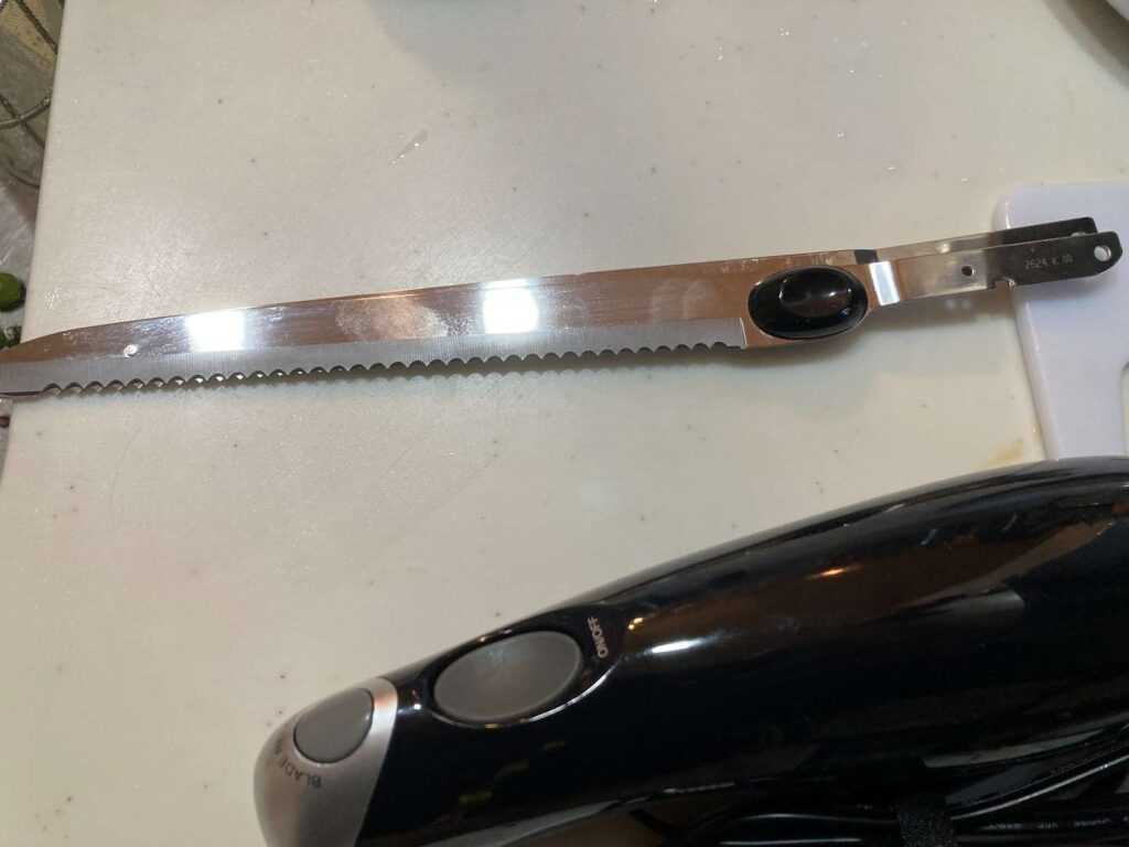 電動ナイフ CEK-30Jを購入したので、使用してみる。