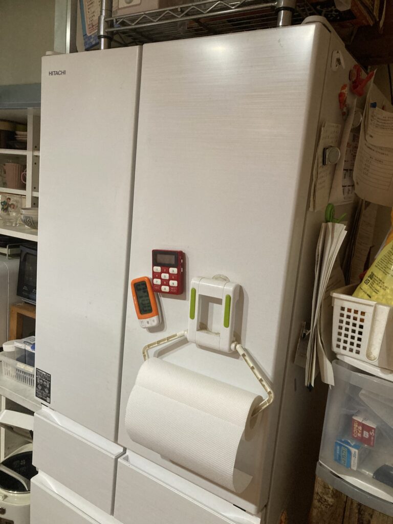 今回電気代を測定した冷蔵庫（日立 R-HW54S 540L）の外観