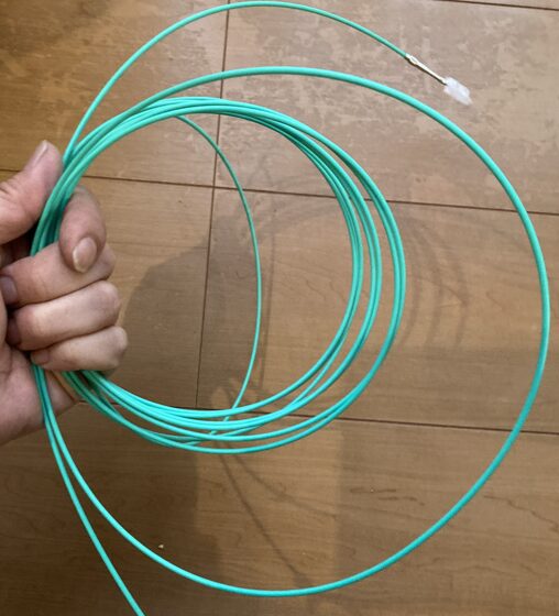 ドレンホース清掃用のワイヤーブラシ全体の形状